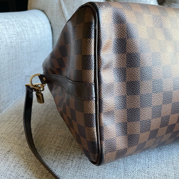 Authentic Louis Vuitton Speedy Bandouliere 35 - Picture 9 of 16